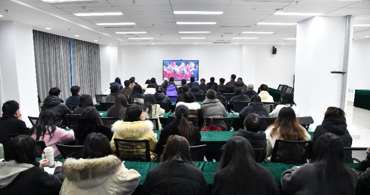 关注消防安全 共筑平安校园——校区组织收看2025年春季消防安全公开课