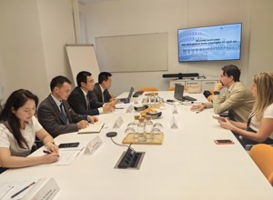 校区代表团访问匈牙利布达佩斯城市大学